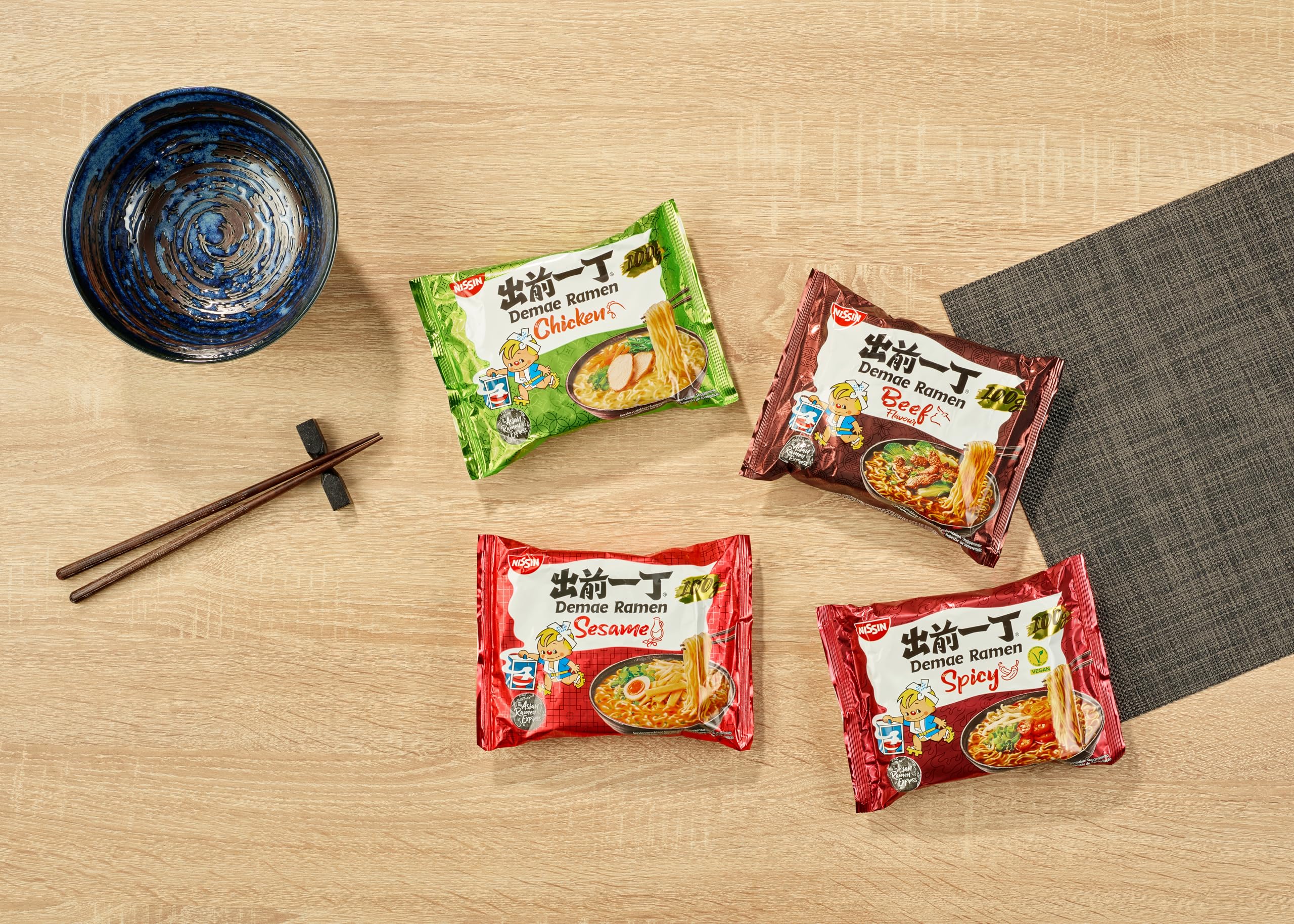 NISSIN Ramen Spicy Flavoured Instant Noodles, 100g (Pack of 10) 5