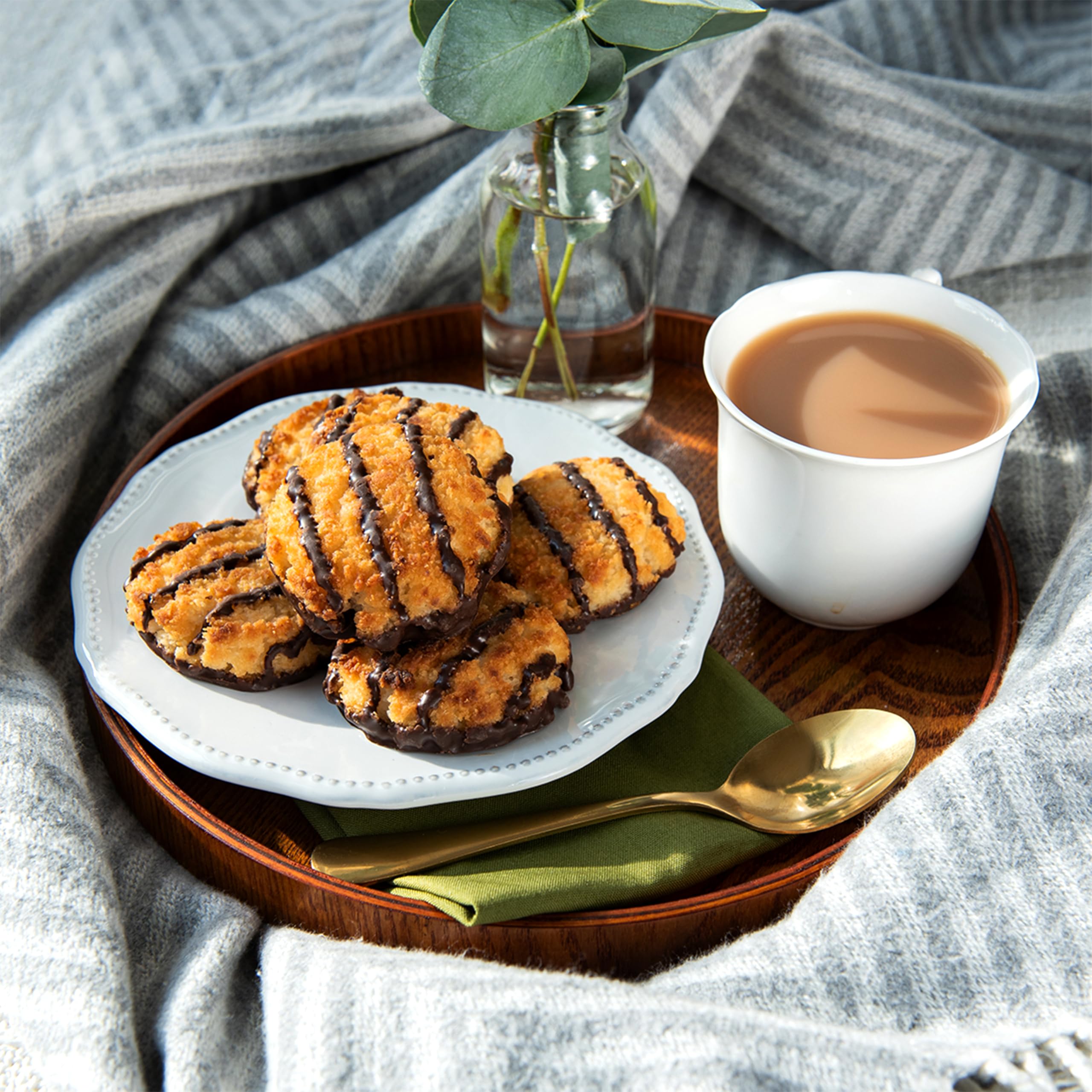Mrs Crimbles 6 Large Chocolate Macaroons, 195g - Gluten Free, Moist Coconut Cookies with Cocoa 11