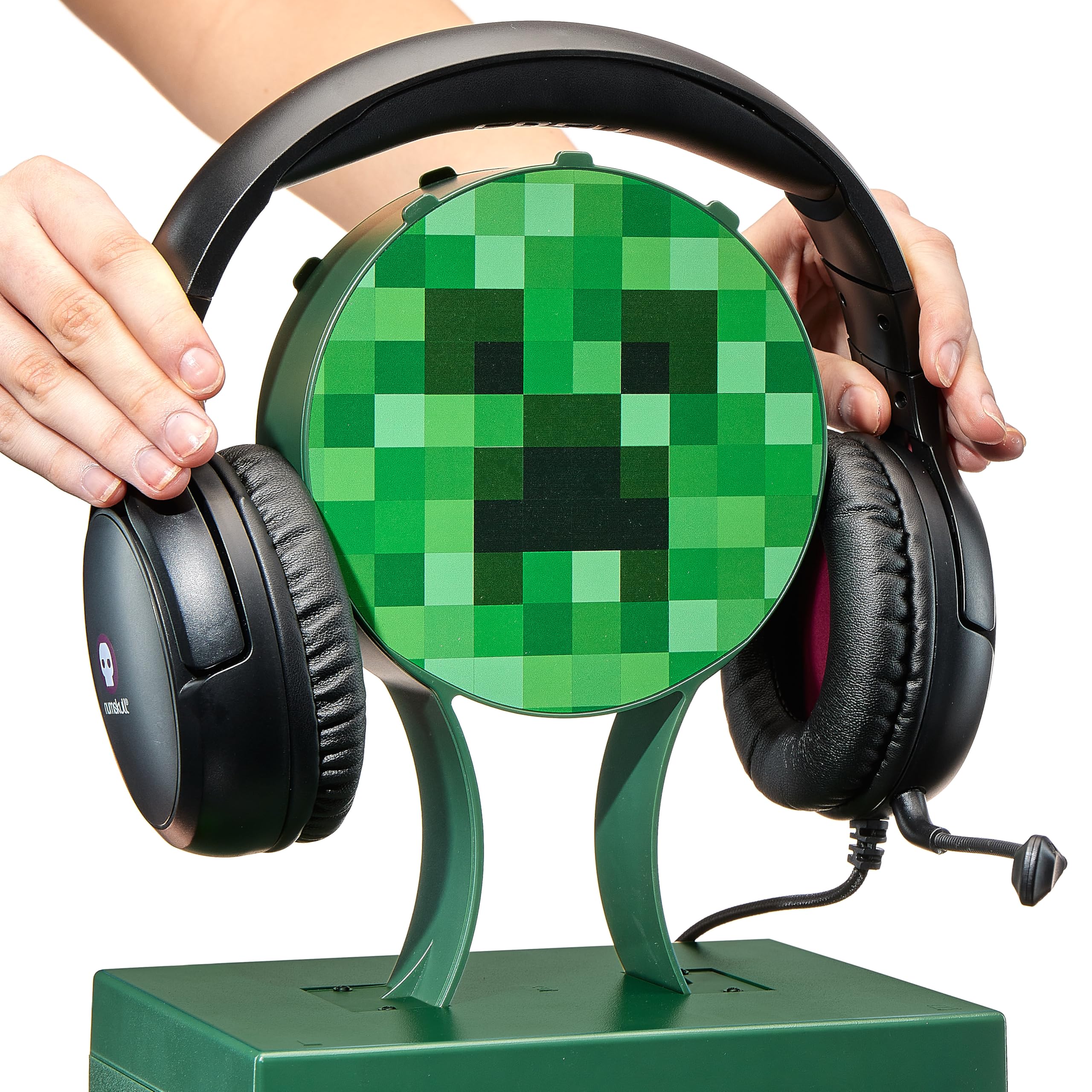 Minecraft Creeper Gaming Locker & Storage Stand by Numskull – Holds 10 Games, 4 Controllers 5