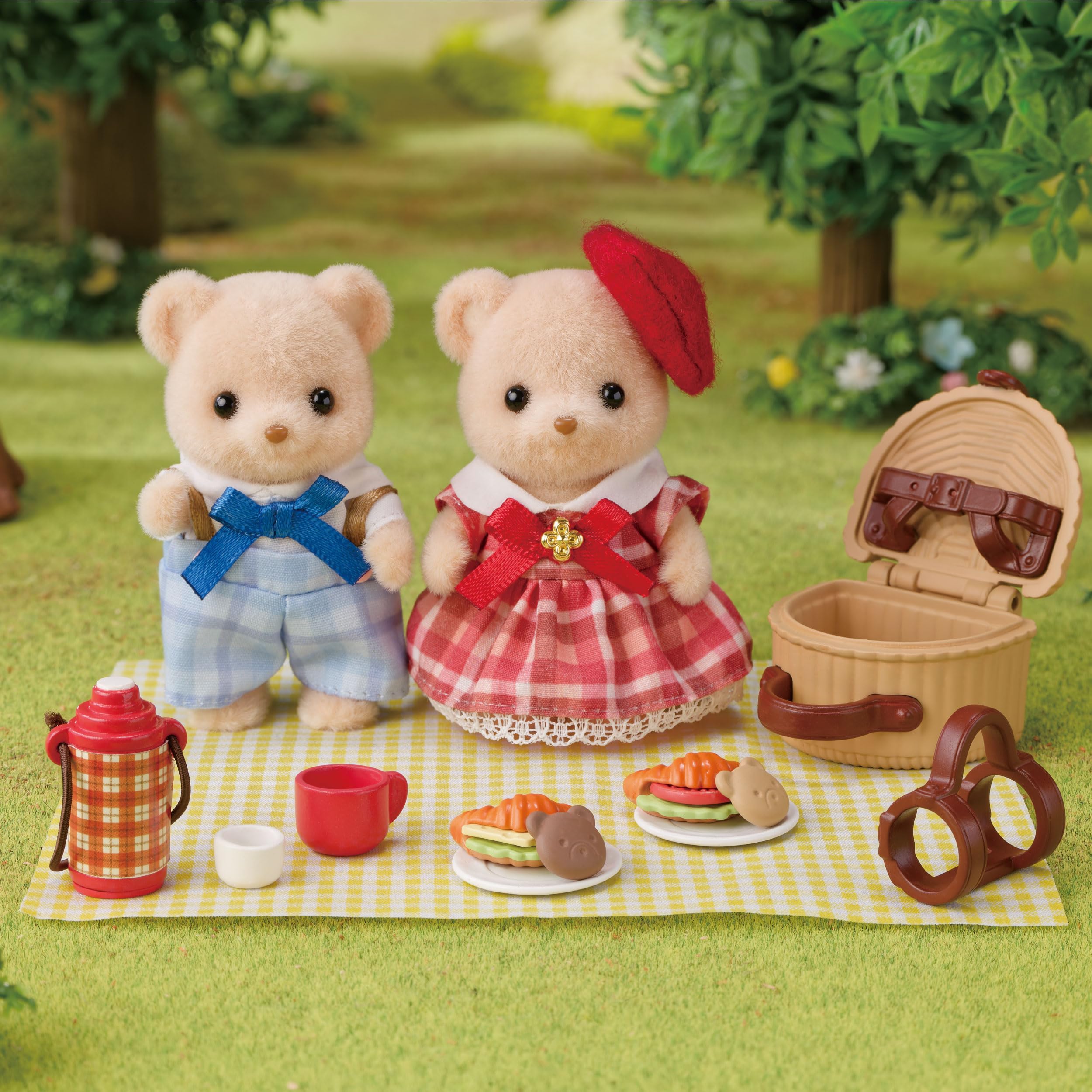 Sylvanian Families Biscuit Bear Sister & Brother Delicious Picnic Playset - Ages 3+ 2
