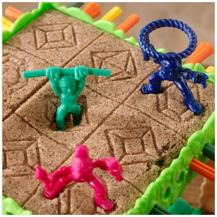 Spin Master Games Sink N’ Sand Quicksand Kids Board Game with Kinetic Sand