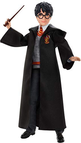 Harry Potter FYM50 Puppe mit Hogwarts Robe und Zauberstab