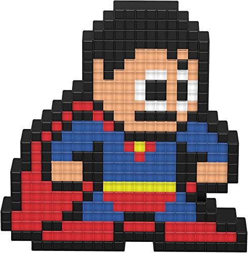 PDP 878-029-NA-SPM Pixel Pals DC Comics Superman beleuchtete Sammlerfigur, rot