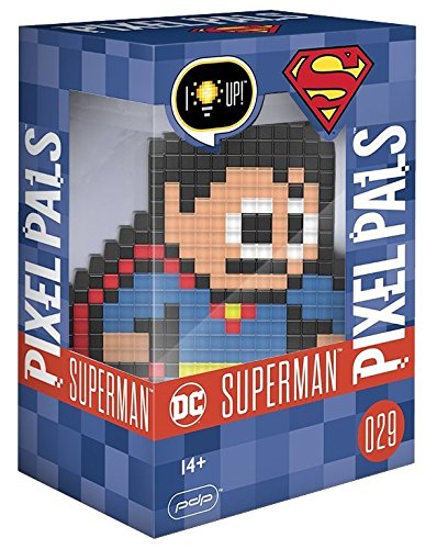 PDP 878-029-NA-SPM Pixel Pals DC Comics Superman beleuchtete Sammlerfigur, rot