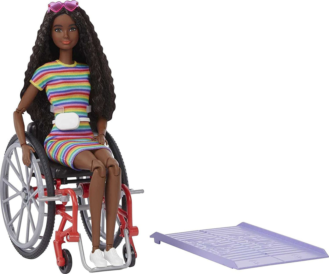 Muñeca Barbie Fashionistas n. ° 166 con silla de ruedas y cabello castaño rizado