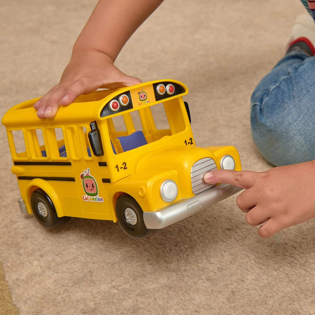 CoComelon Musical Yellow School Bus mit JJ-Figur 