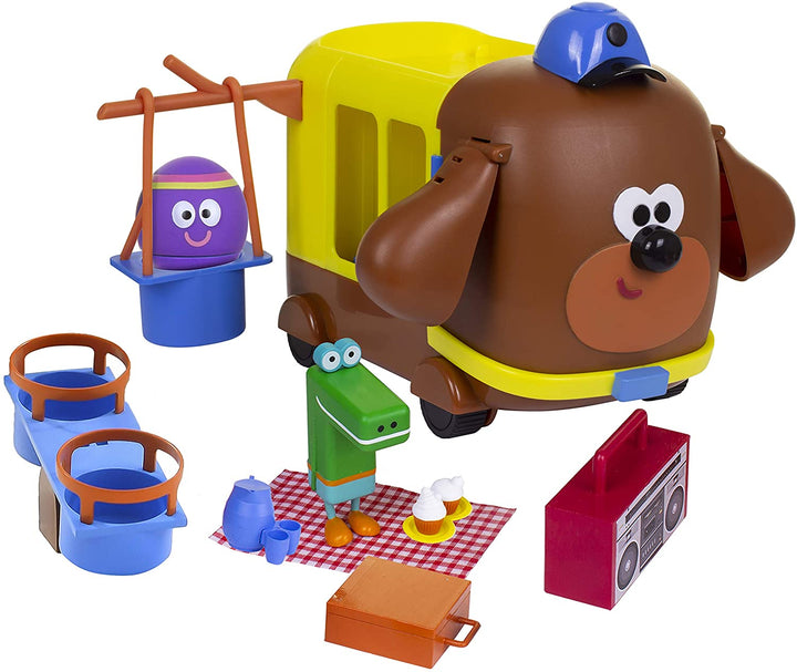 Hey Duggee Abenteuerbus und Spielset Lustige Rollenspiele Action Zwei Spielfiguren