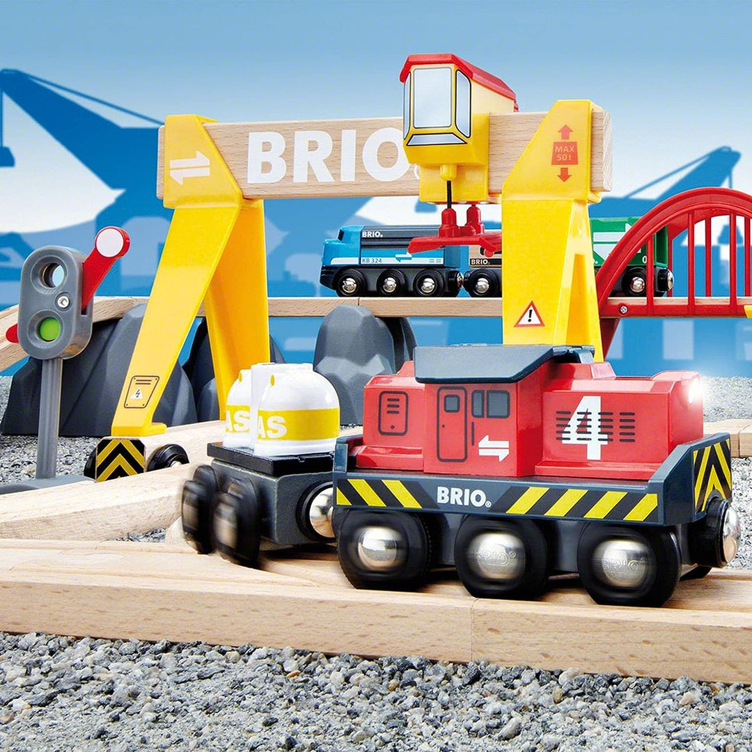 BRIO World Deluxe Cargo Train Set - Interactive Wooden Railway for Kids Age 3+ (33097)