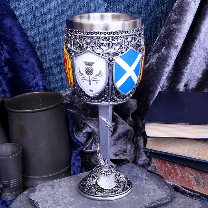 Nemesis Now B4697P9 Goblet of The Brave Scottish Shield Chalice 17cm, Resin w. S